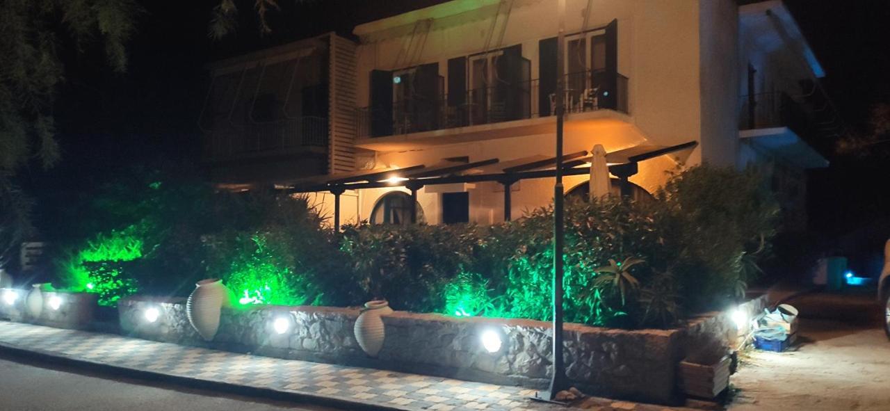 Paralia Irion Vikos Beach Apartments מראה חיצוני תמונה