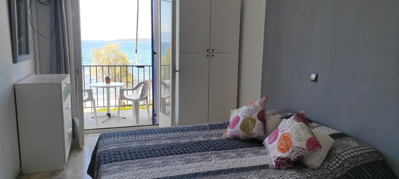 Paralia Irion Vikos Beach Apartments מראה חיצוני תמונה
